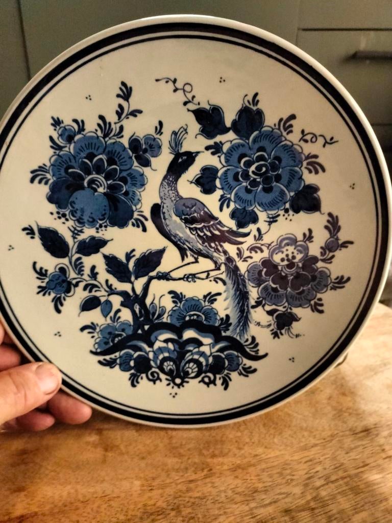 Kgl. Fbr. G. Blau Delft wandbord met vogel en bloemen, Ophalen of Verzenden