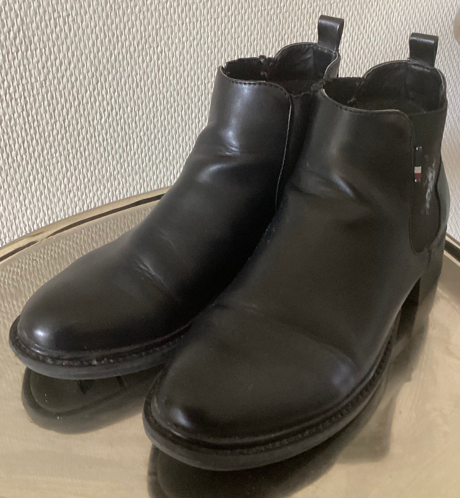 RALPH LAUREN LAARSJES,MAAT 38….Z.GA.N. mooi !, Kleding | Dames, Schoenen, Zwart, Lage of Enkellaarzen, Ophalen of Verzenden, Zo goed als nieuw