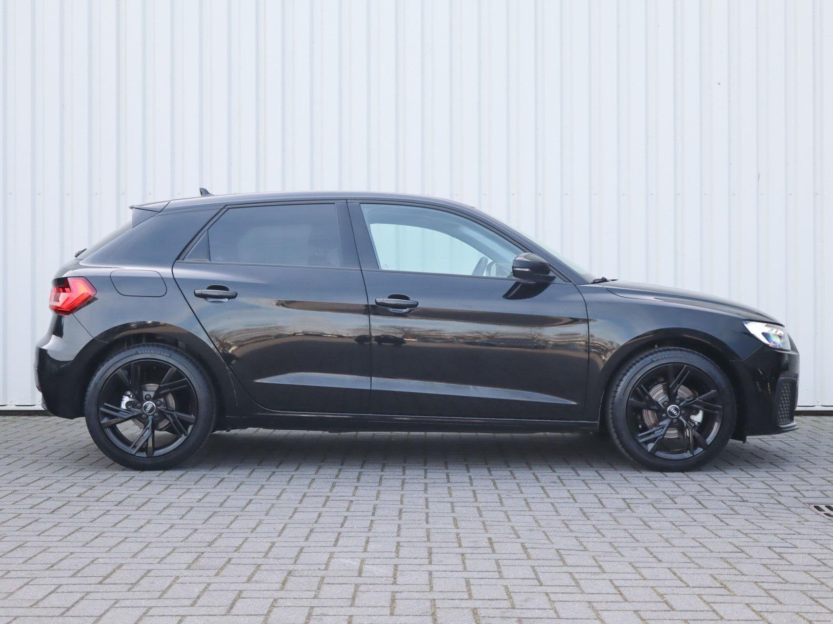 Audi A1 Sportback 30 TFSI 115pk S-tronic Pro Line | Stoelver, Auto's, Audi, Stof, 116 pk, Zwart, Bedrijf