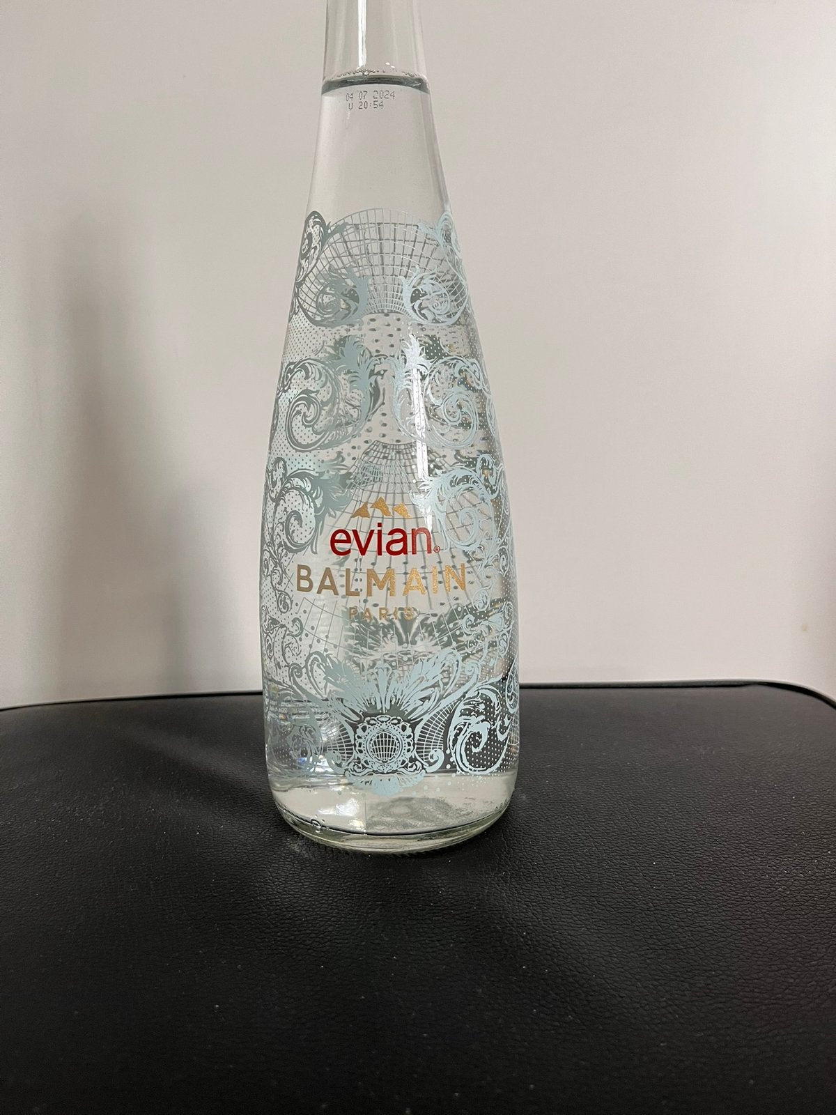 Balmain x evian waterfles, Verzamelen, Ophalen of Verzenden, Nieuw, Overige typen