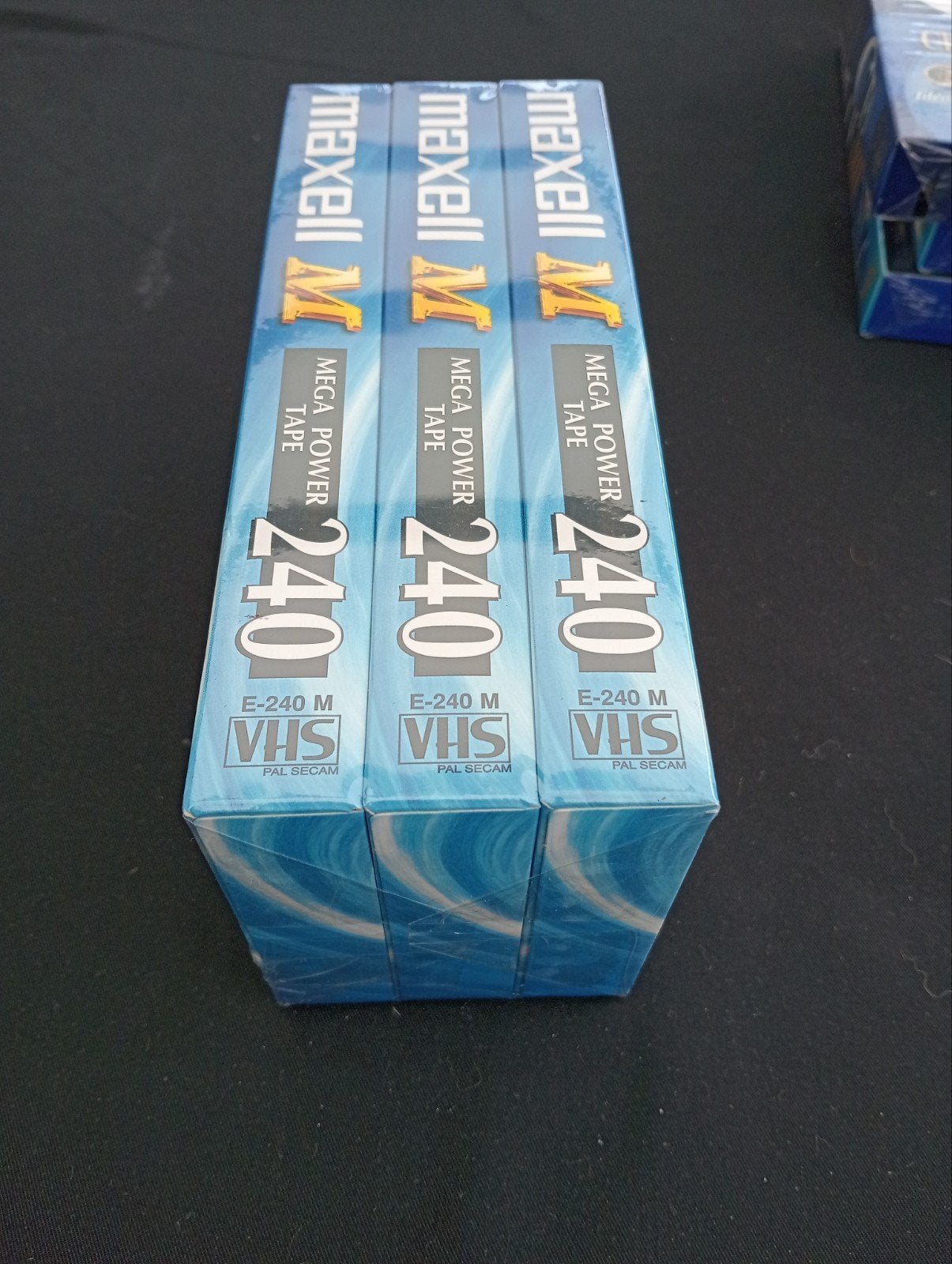 Maxwell M240 Mega Power Tape VHS - Gesealde 3-pack, Ophalen of Verzenden, Nieuw in verpakking, VHS, Boxset