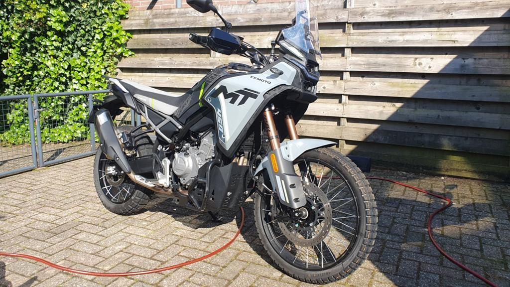 Cf-moto 450MT 2025 met maar 2150KM, Motoren, Motoren | CFMOTO, 450 cc, 2 cilinders, Occasion, Particulier