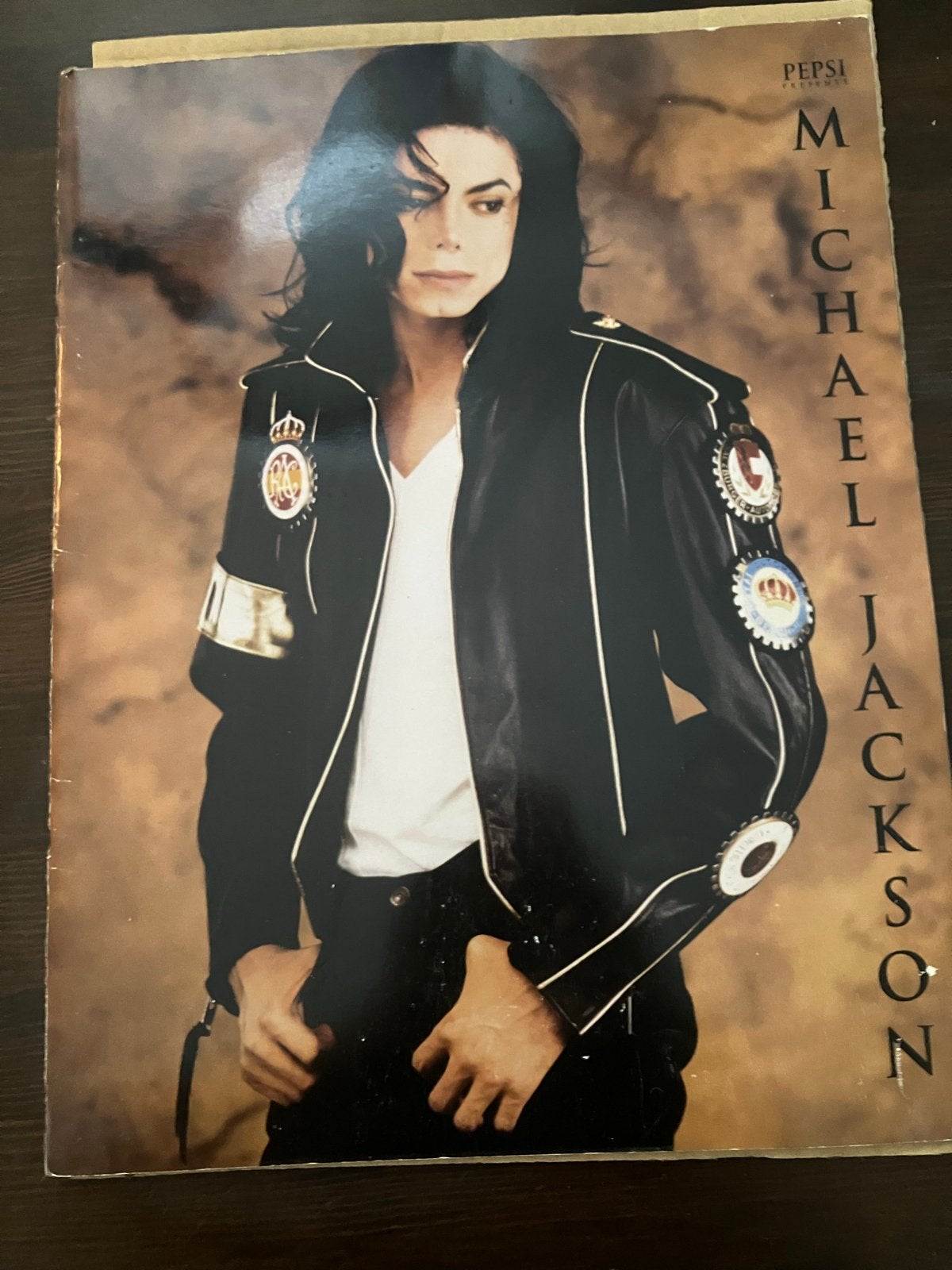 Michael Jackson Dangerous Tourbook - Zeldzaam verzamelobject, Verzenden, Zo goed als nieuw, Artiest