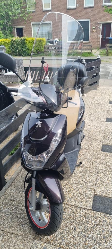 Kisbee, Fietsen en Brommers, Scooters | Peugeot, Ophalen of Verzenden, Zo goed als nieuw, Elektrisch, Overige modellen
