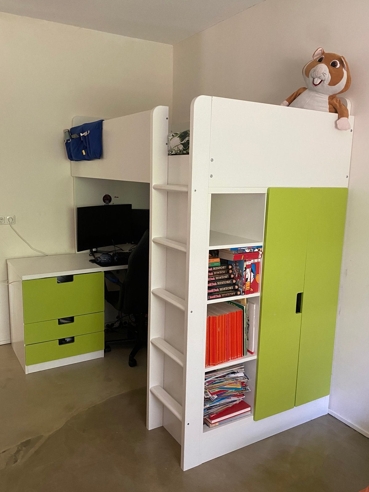 Smastad ikea hoogslaper met bureau wit met groen, Kinderen en Baby's, Kinderkamer | Stapelbedden en Hoogslapers, Ophalen of Verzenden
