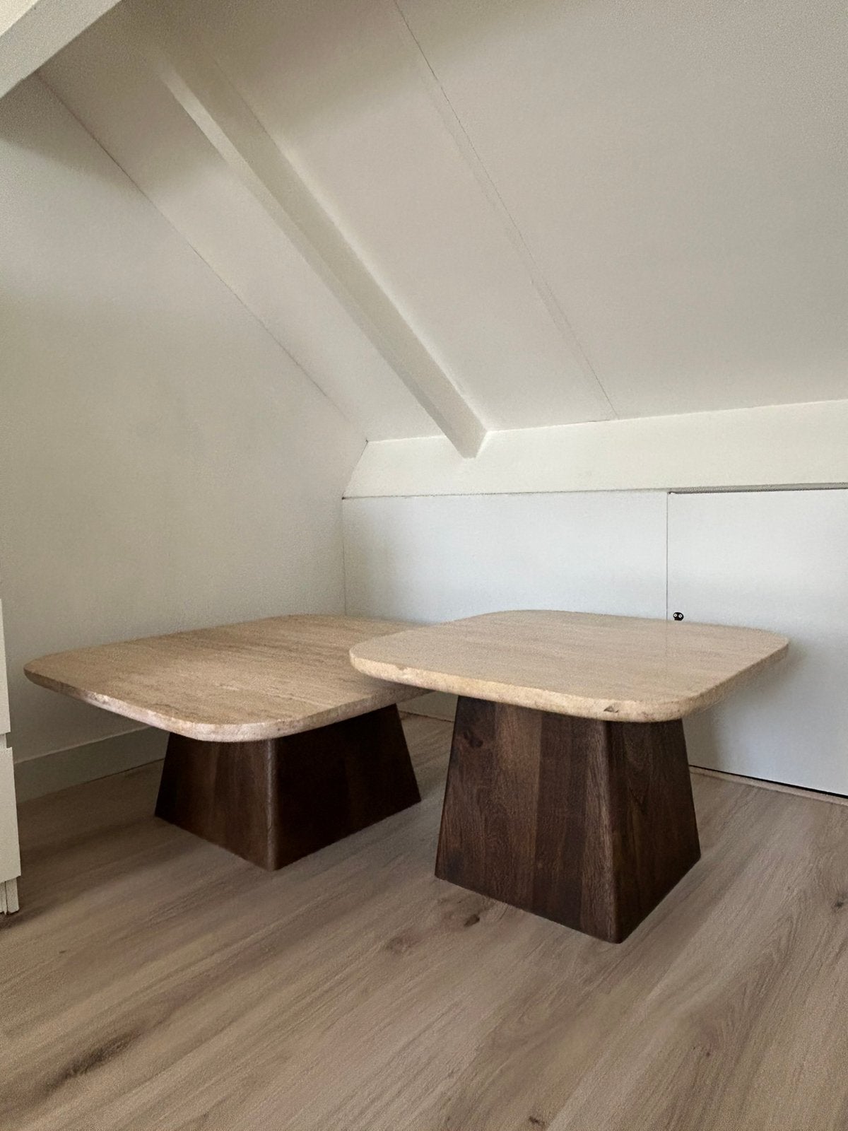 Salontafelset van mangohout en travertin natuursteen, Ophalen, Japandi, Vierkant, 50 tot 100 cm
