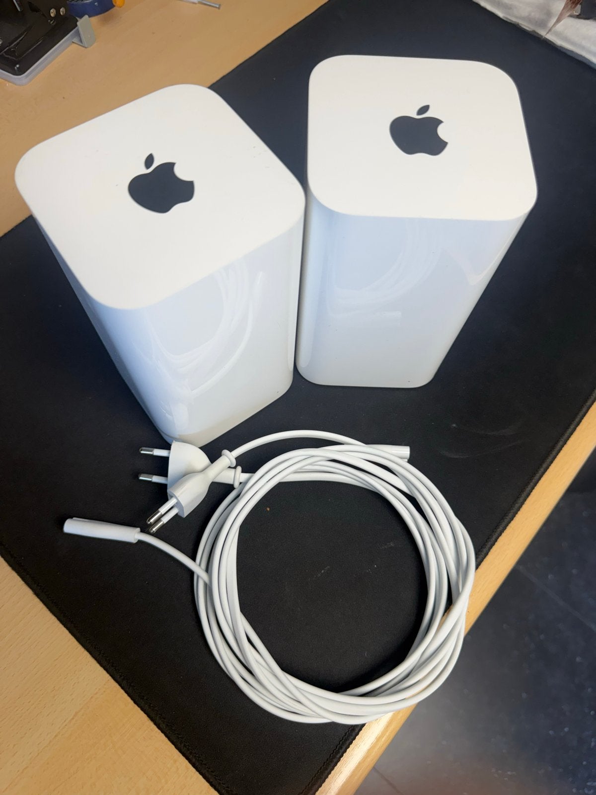 2x Apple AirPort Extreme A1521 – zeer nette staat, Computers en Software, Gebruikt, Minder dan 4 GB, HDD, Minder dan 2 Ghz