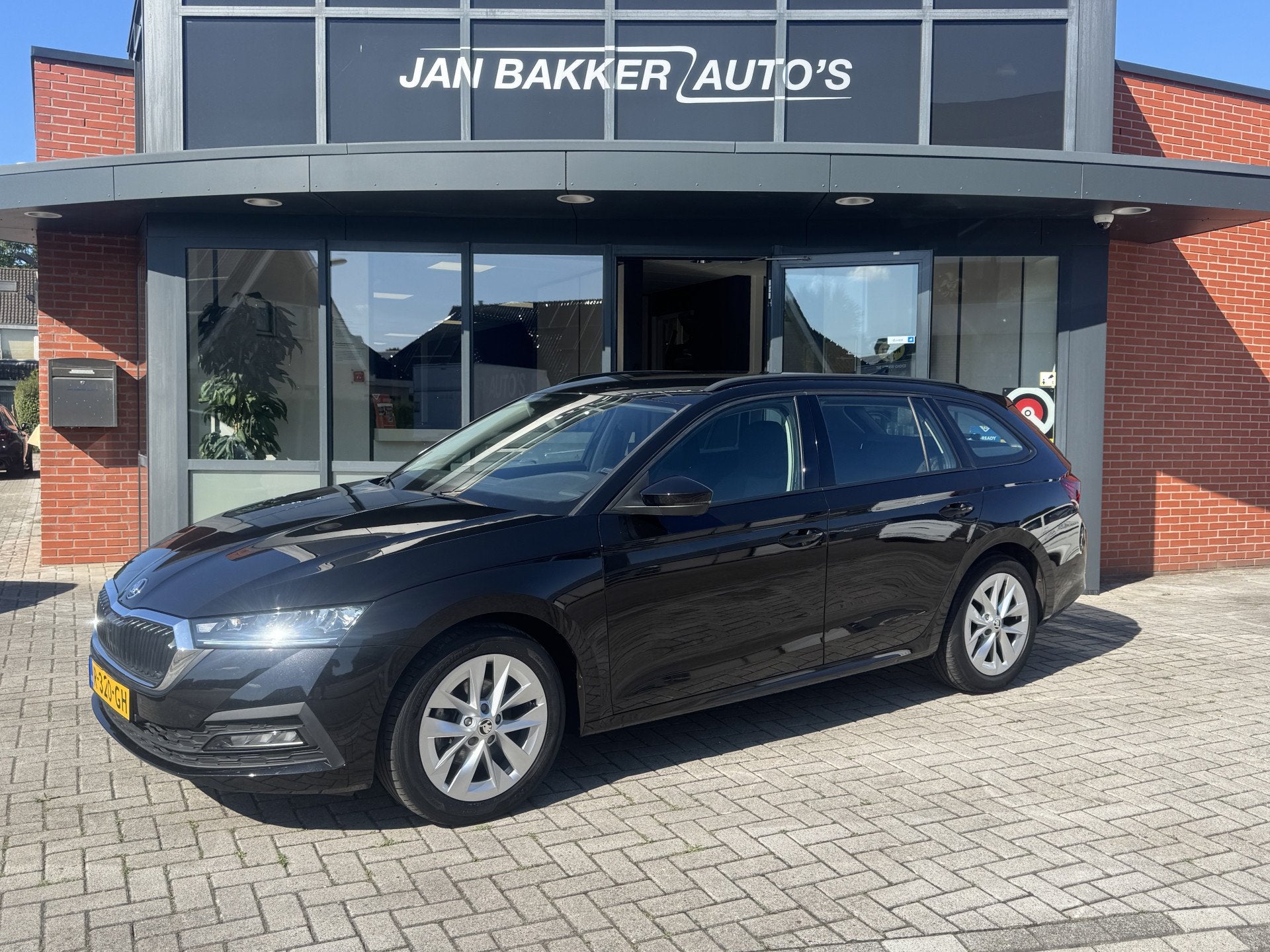 Skoda Octavia Combi 1.0 TSI Business Edition  Carplay / A, Auto's, Voorwielaandrijving, 12 maanden, Stof, Gebruikt