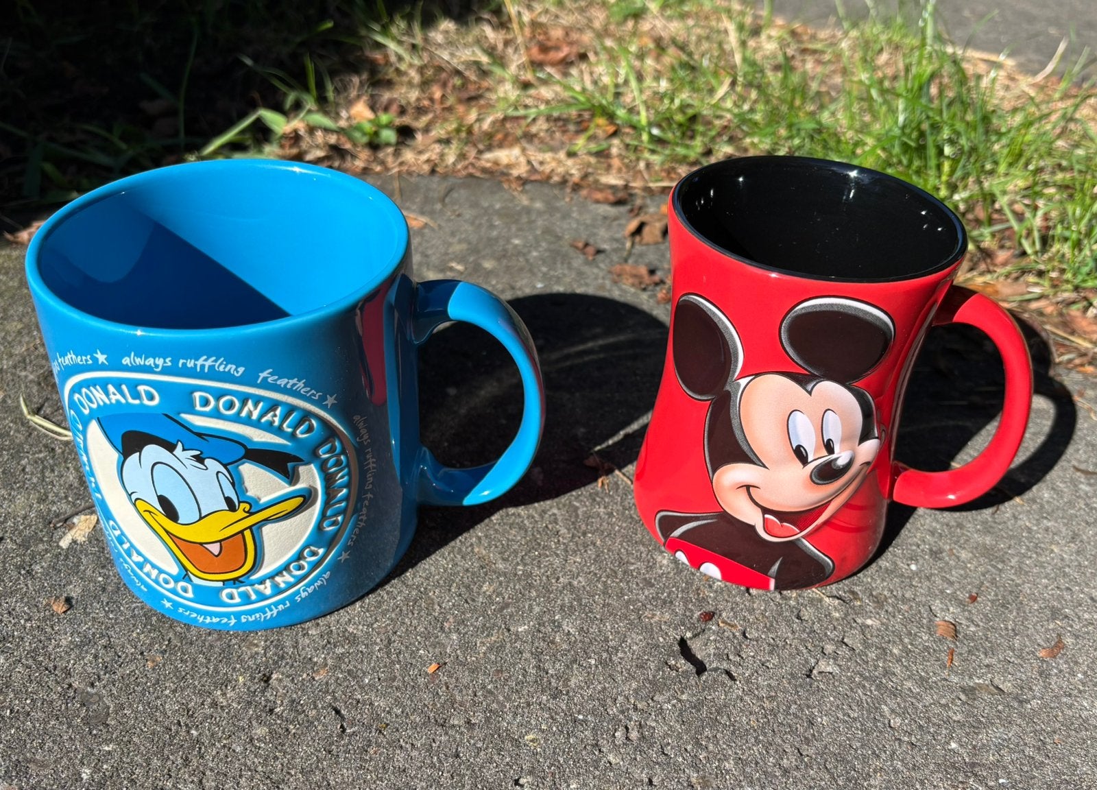 Disney Parks 2 mokken Donald Duck + Mickey Mouse Disneyland, Ophalen of Verzenden, Donald Duck, Zo goed als nieuw, Servies