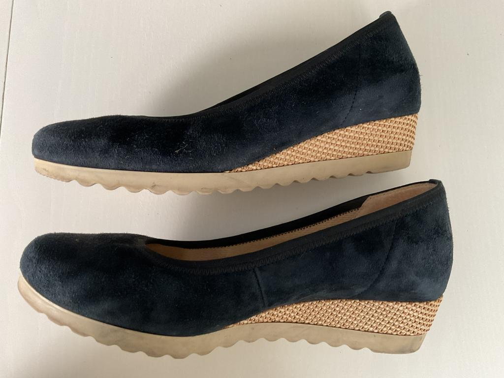 Gabor donkerblauwe suède instapper / pumps, maat 37 G-wijdte, Blauw, Instappers, Ophalen of Verzenden, Gedragen