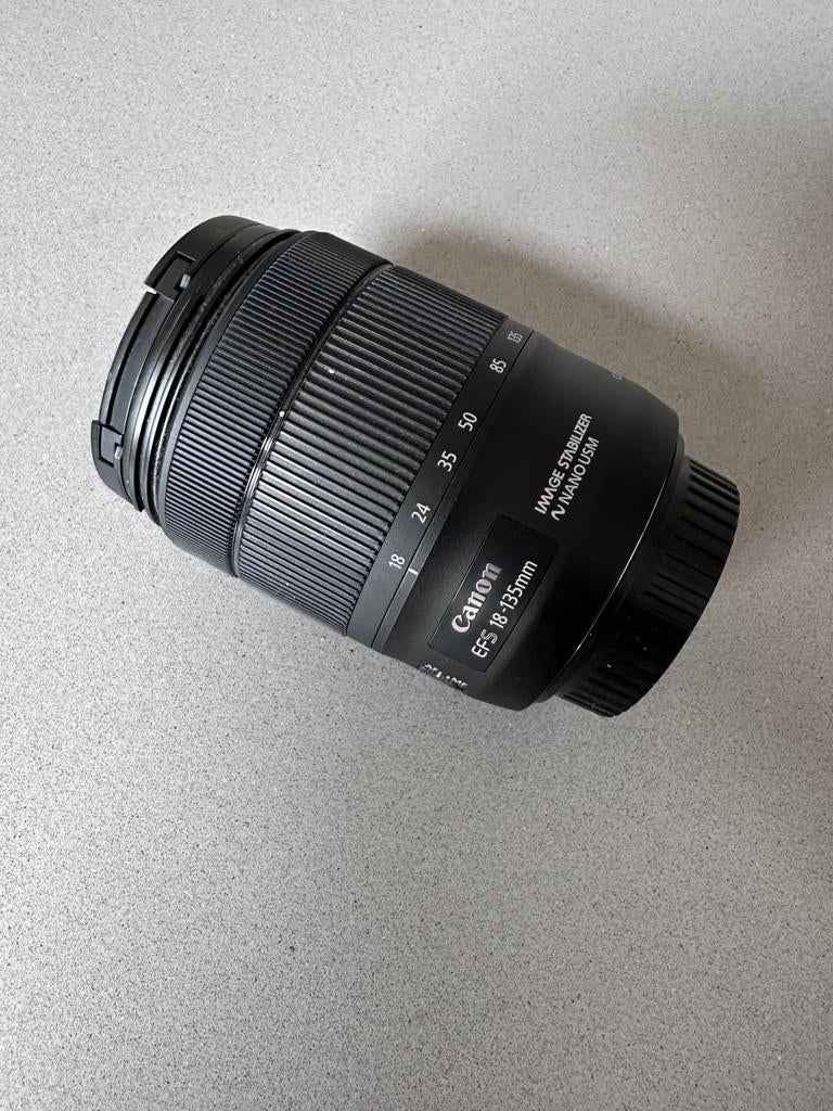 Canon EF-S 18-135mm f/3.5-5.6 IS USM (Nano USM), Audio, Tv en Foto, Fotografie | Lenzen en Objectieven, Ophalen of Verzenden, Zo goed als nieuw