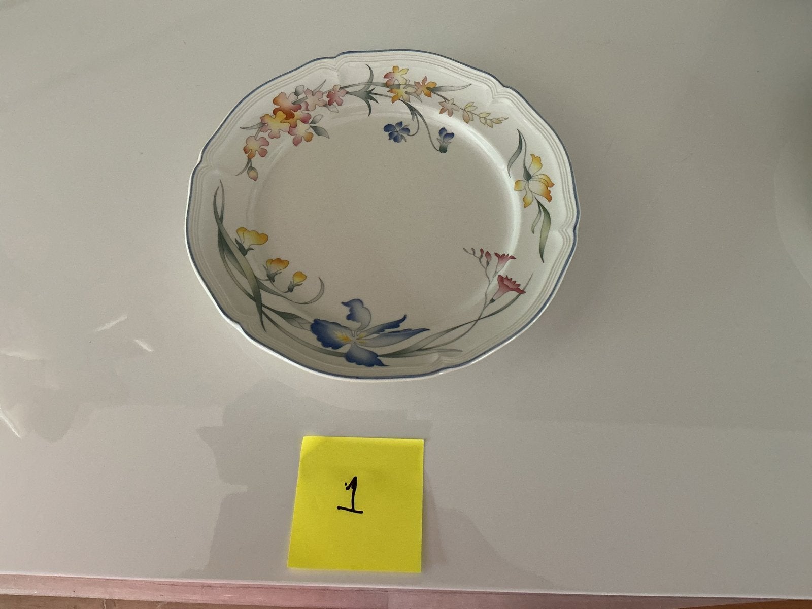 Villeroy & Boch dinerbord Riviera bloemmotief 26 cm, Villeroy & Boch, Ophalen of Verzenden, Zo goed als nieuw, Bord(en)
