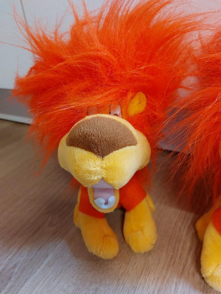 2x oranje wuppie leeuw knuffel, Ophalen of Verzenden, Overige typen