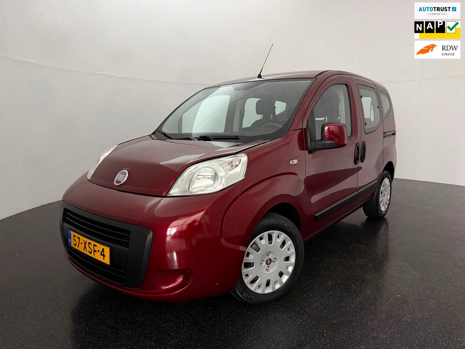 Fiat Qubo 1.3 AUT M-Jet Actual NAP, Auto's, Fiat, Euro 5, Stof, Gebruikt, Zwart