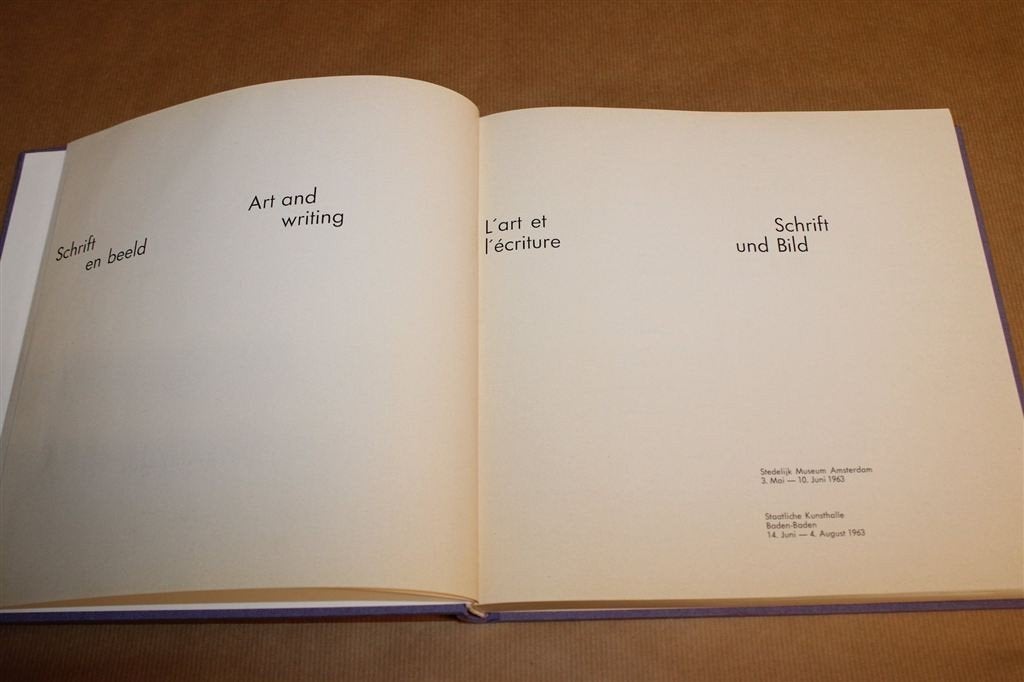 Schrift en Beeld — Catalogus Stedelijk Museum 1963, Ophalen of Verzenden, Gelezen