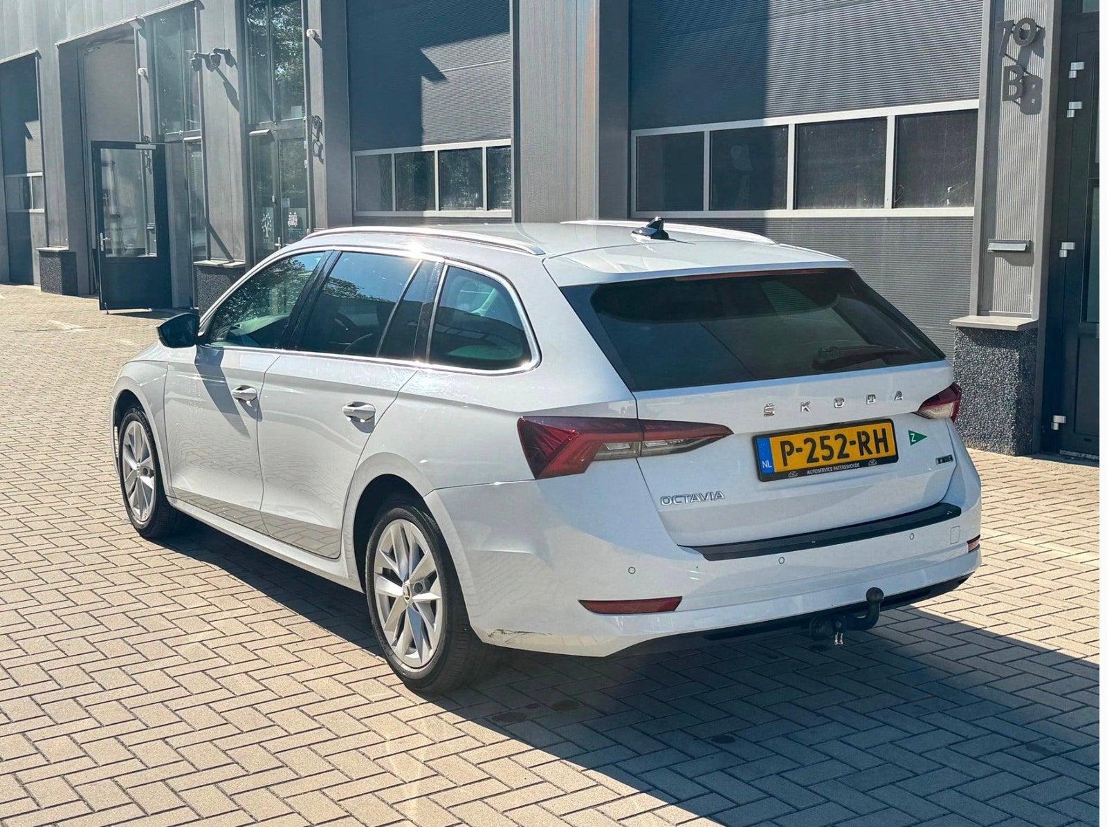 Skoda Octavia 1.0 TSI E-tech Mhev 110pk DSG 2021 Wit, Auto's, Skoda, Wit, 1253 kg, Stationwagon, 3 cilinders