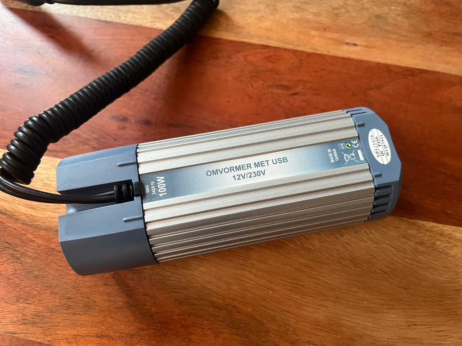 Omvormer met USB - 12V /230V., Ophalen, Nieuw