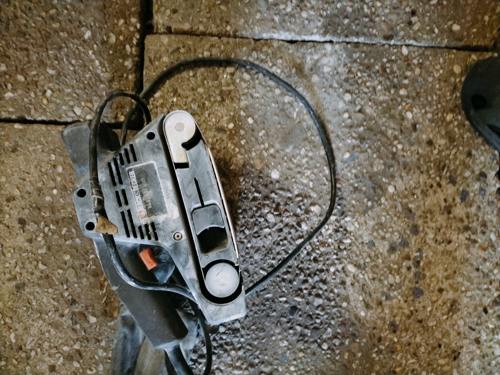 Black & Decker Bandschuurmachine met schuurbanden, Ophalen, Gebruikt, Minder dan 600 watt, Bandschuurmachine