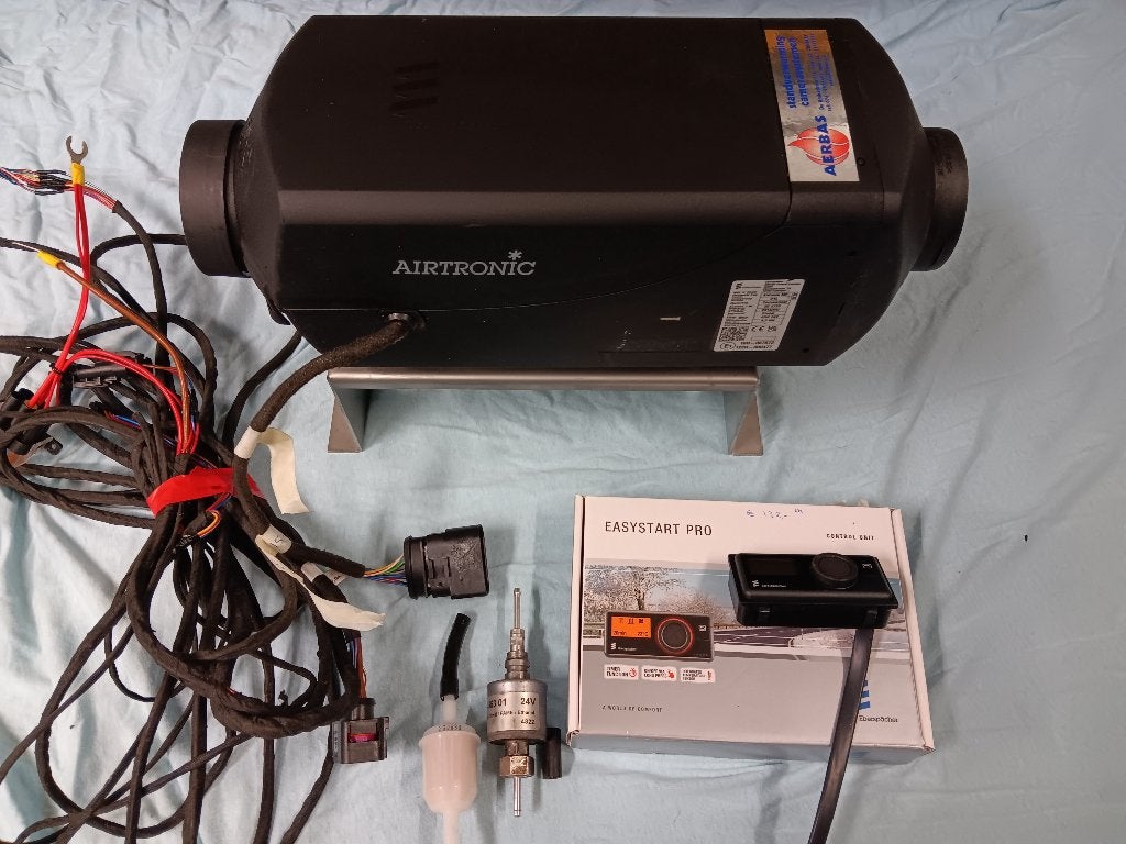 Eberspacher Airtronic M2 D4L 24 Volt Verwarming      Webasto, Ophalen of Verzenden, Nieuw, Motor en Techniek