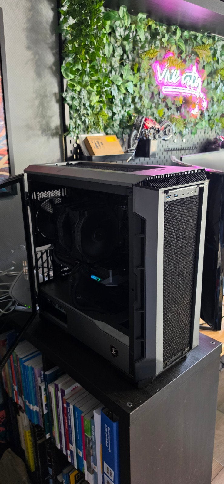 Krachtige Gaming PC: RX 9070XT, Ryzen 7 3700x, 32GB RAM, 2TB, Ophalen, Gebruikt, 32 GB, AMD Ryzen 7 3700X
