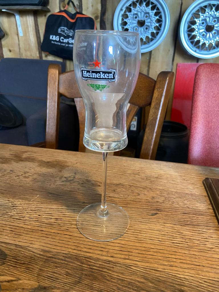 Bierglas op hoge steel, Verzamelen, Ophalen of Verzenden, Zo goed als nieuw, Glas of Glazen, Overige merken