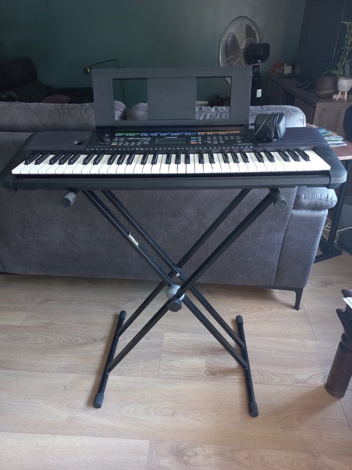 Yamaha PSR-E253 Keyboard met standaard, Ophalen, 61 toetsen, Yamaha, Met standaard