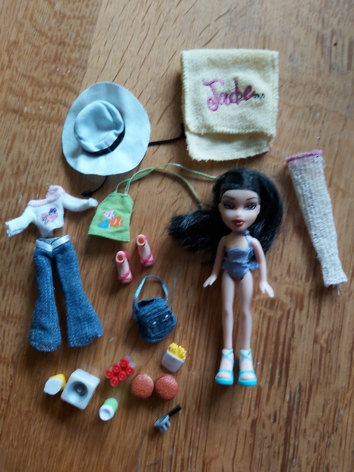 Bratz pop Jade met accessoires en kleding, Ophalen of Verzenden, Zo goed als nieuw, Overige typen