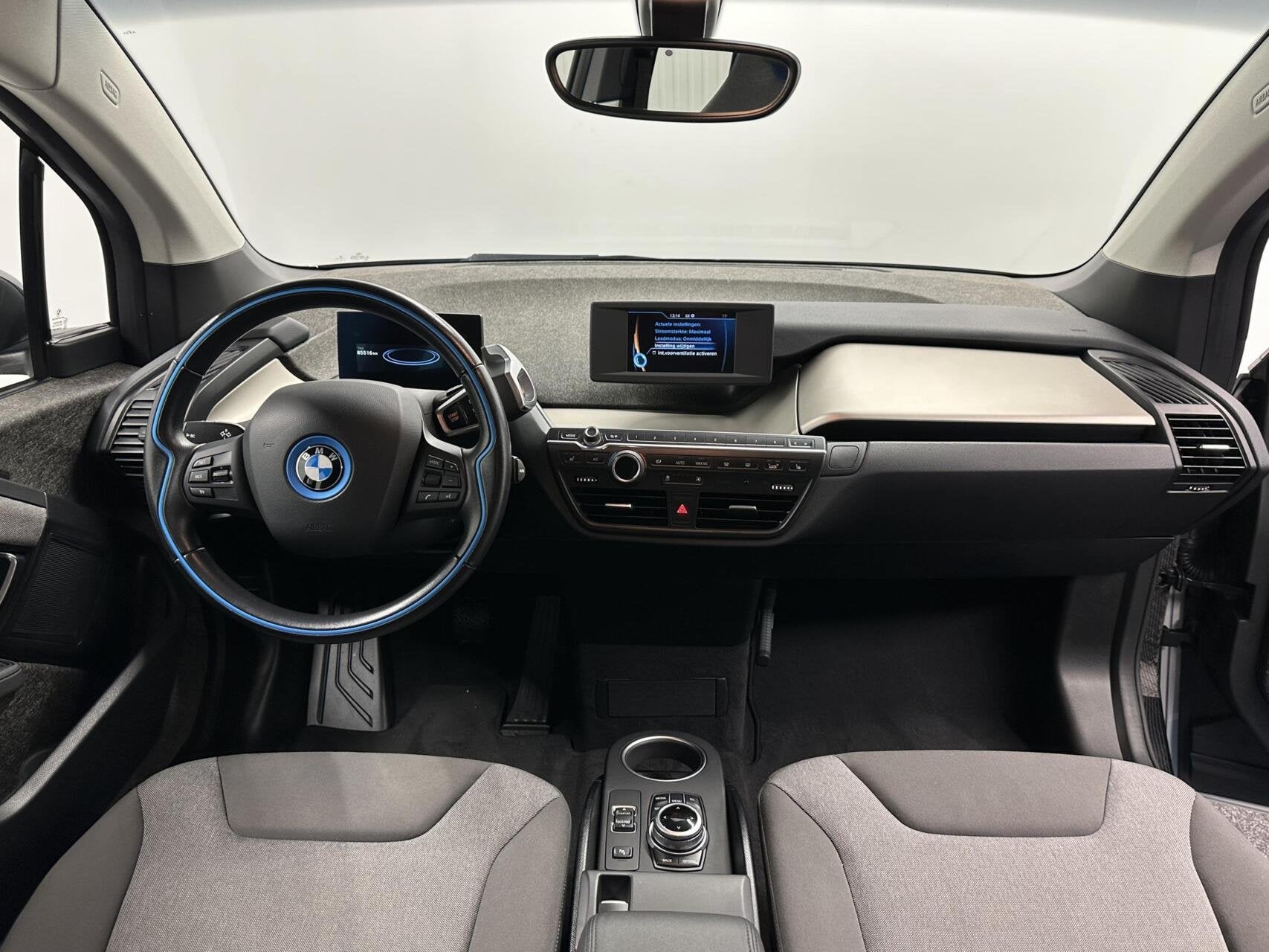 BMW i3 Basis iPerformance 94Ah 33 kWh Soh 87% CAMERA NAVI EC, Automaat, Gebruikt, 300 km, 4 stoelen
