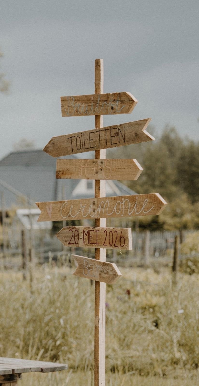 Houten Wegwijzer voor Feesten en Evenementen, Ophalen, Gebruikt, Versiering, Geboorte of Huwelijk