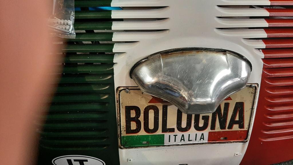 Achterklep Fiat 600 oldtimer. Omgebouwd tot wanddecoratie, Ophalen, Dartbord