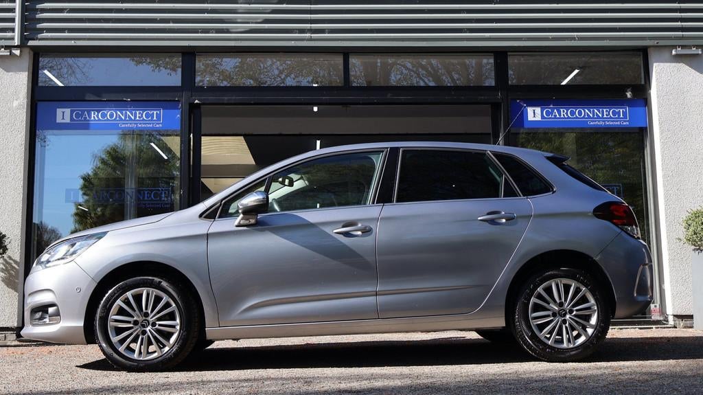 Citroen C4 1.2 PureTech Exclusive 131pk|LED|Cruise|Navi|PDC|, Stof, 1199 cc, Bedrijf, 3 cilinders