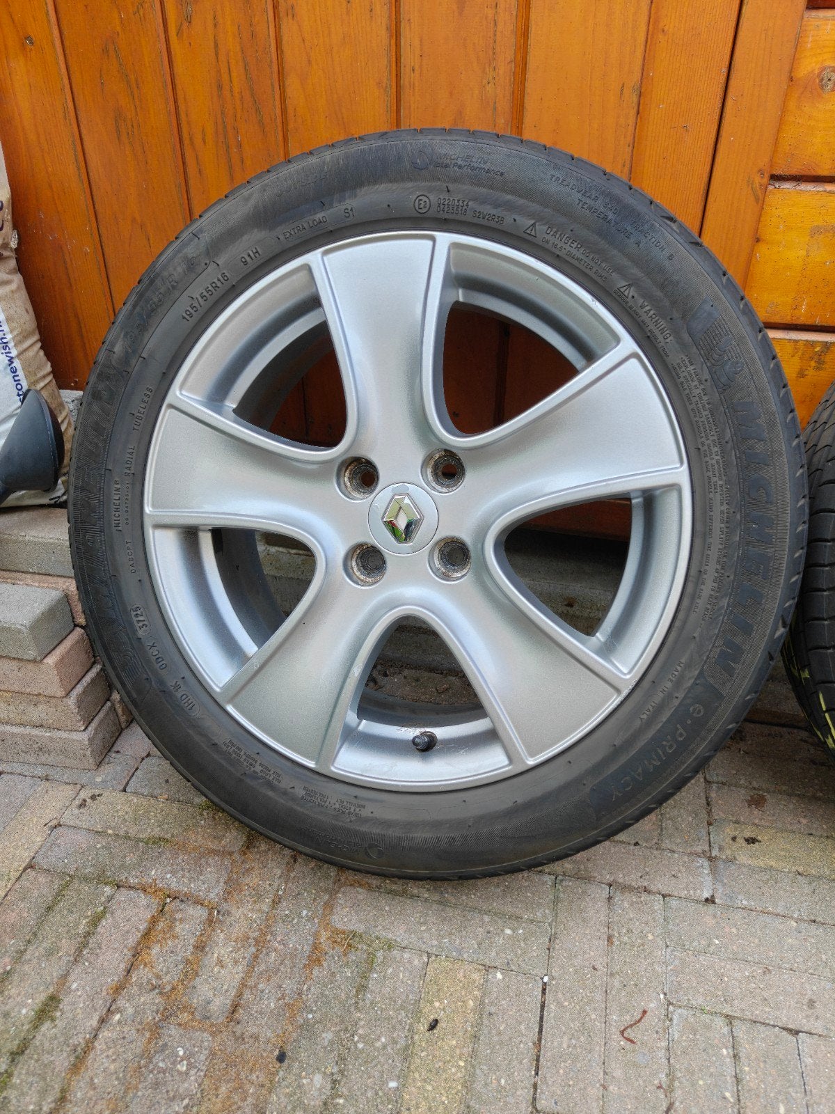 Nieuwe Michelin! 16" Origineel Renault Clio IV 195/55R16 91H, Auto-onderdelen, 16 inch, Banden en Velgen, Nieuw, Ophalen of Verzenden