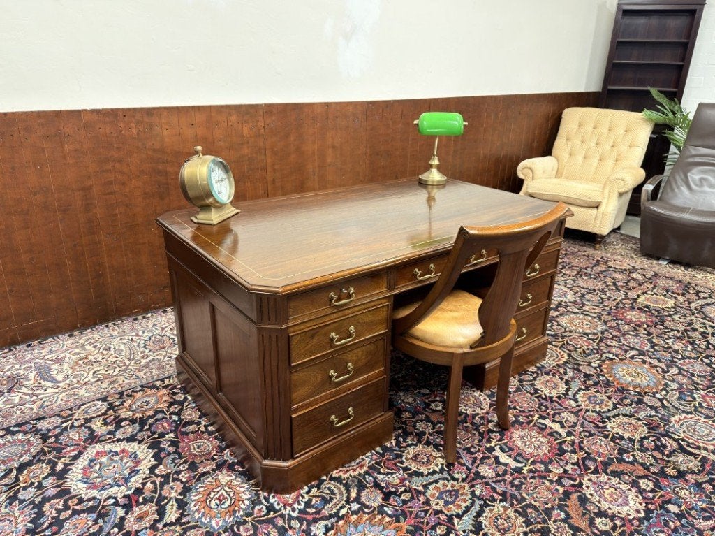 Klassiek Engels Bureau met Bureaustoel, Ophalen of Verzenden