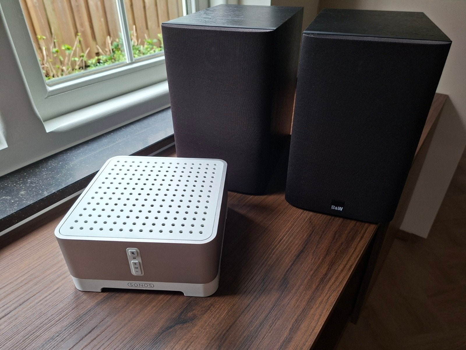 Sonos versterker ZP120 + B&W 686 speakers |Complete HiFi set, 120 tot 150 watt, Ophalen of Verzenden, Zo goed als nieuw, Bowers & Wilkins (B&W)