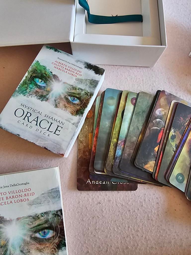 Mystical Shaman Oracle Kaartendeck, Gelezen, Ophalen of Verzenden, Instructieboek, Tarot of Kaarten leggen