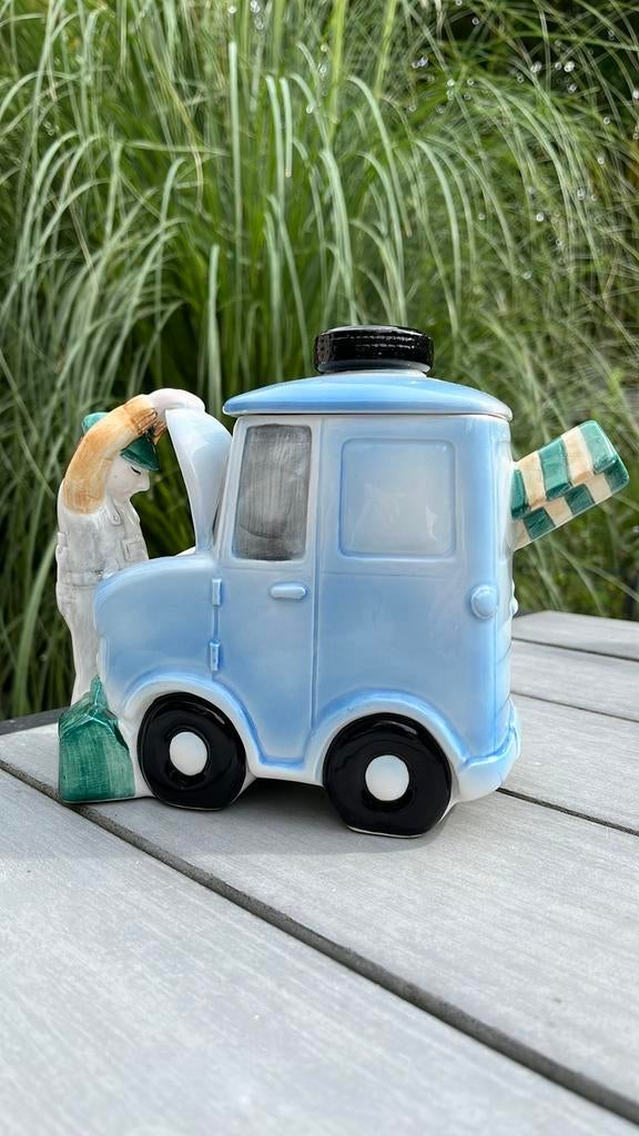 Theepot Garagist kijkt naar mijn auto., Ophalen of Verzenden, Zo goed als nieuw