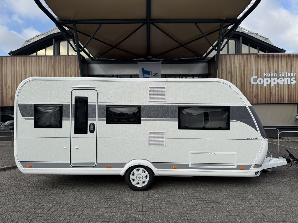 Hobby De Luxe 495 UL BLACKLINE ACTIE 2026 MOVER THULE LUIFEL, Rondzit, Hobby, Bedrijf, 5 tot 6 meter
