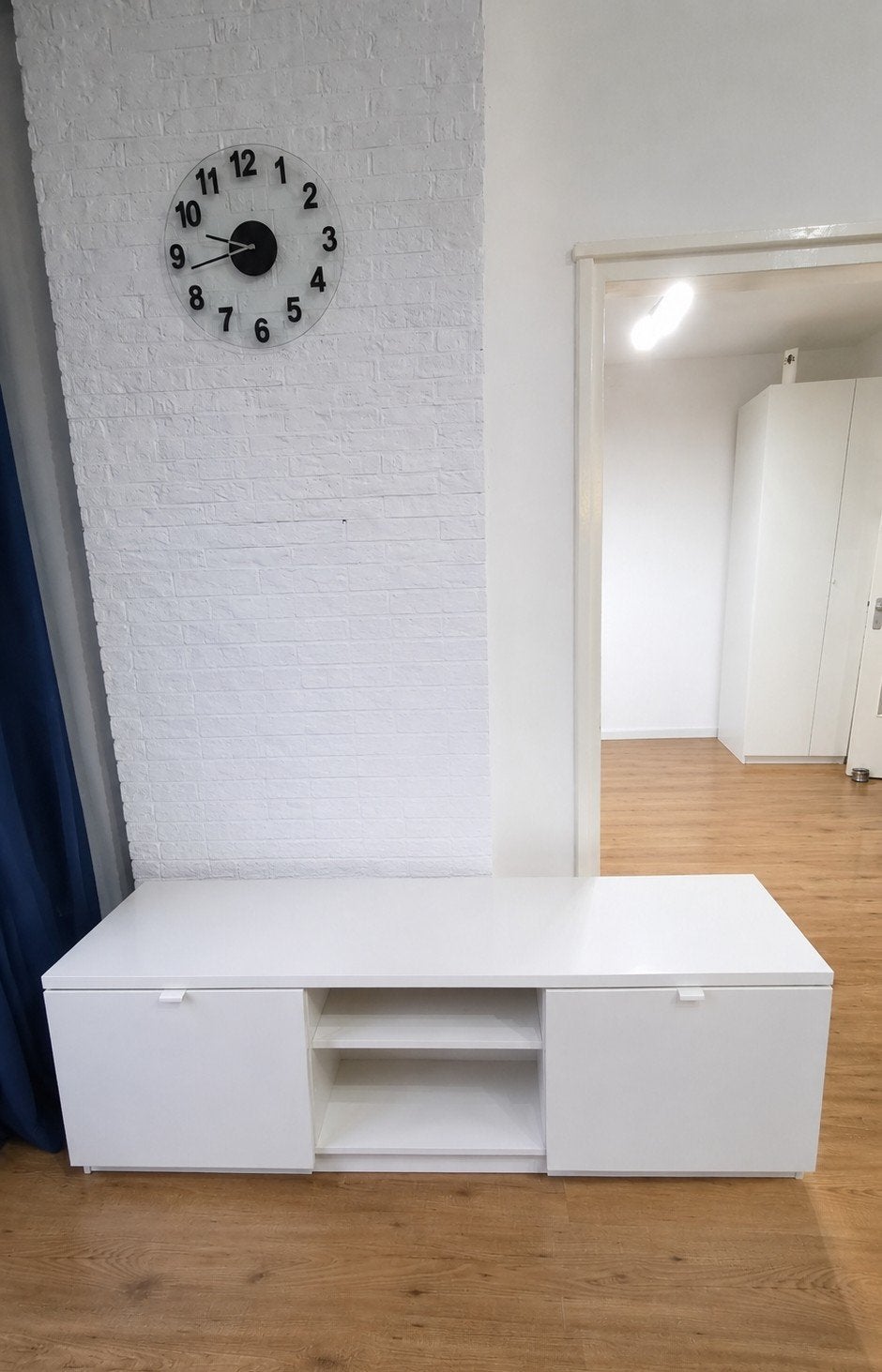 IKEA BYÅS TV Bench – High Gloss White, Ophalen of Verzenden, Zo goed als nieuw, 25 tot 50 cm, Minder dan 100 cm