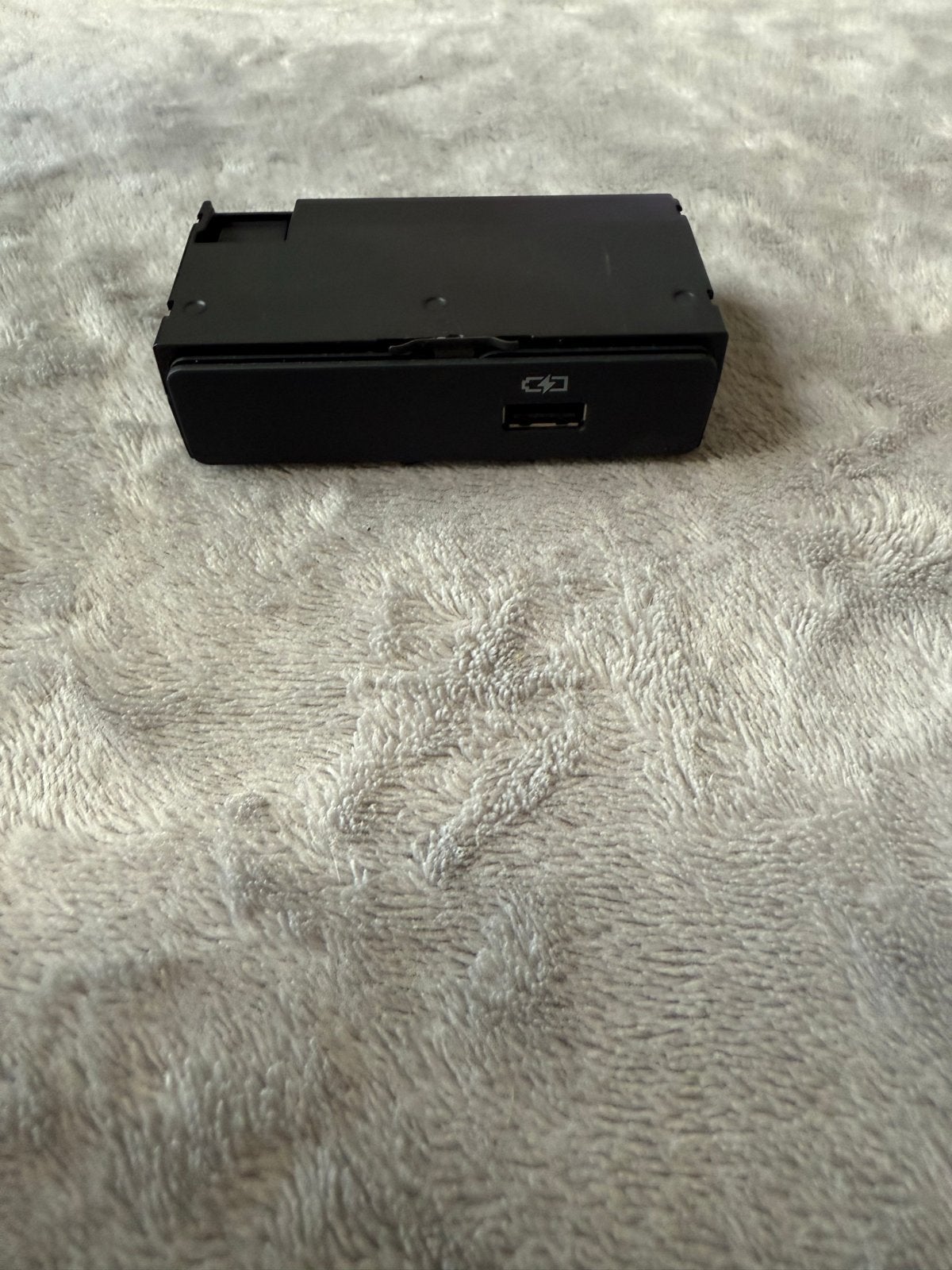 Originele Audi USB-module 82A035726 - Opladen & MMI, Auto-onderdelen, Ophalen of Verzenden, Gebruikt, Audi