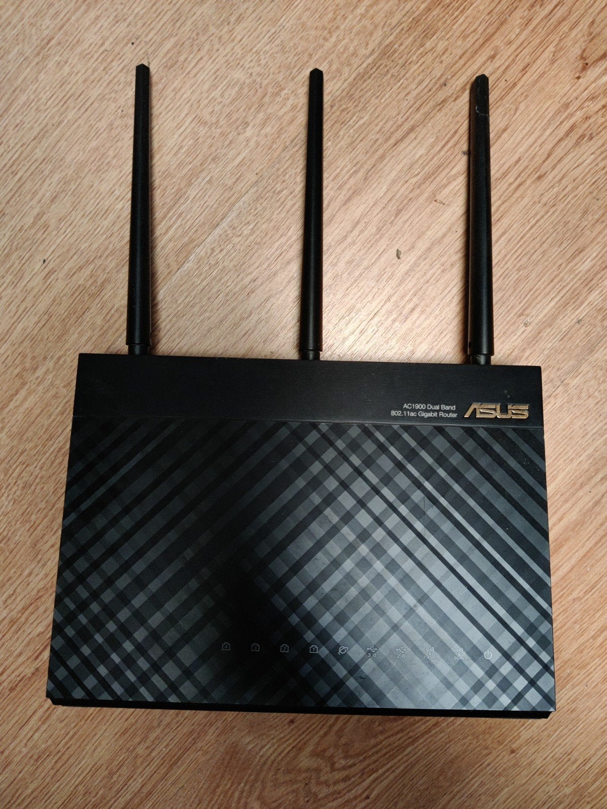 Asus RT-AC68U AC1900 Dual Band Gigabit Wifi Router, Computers en Software, Ophalen of Verzenden, Zo goed als nieuw