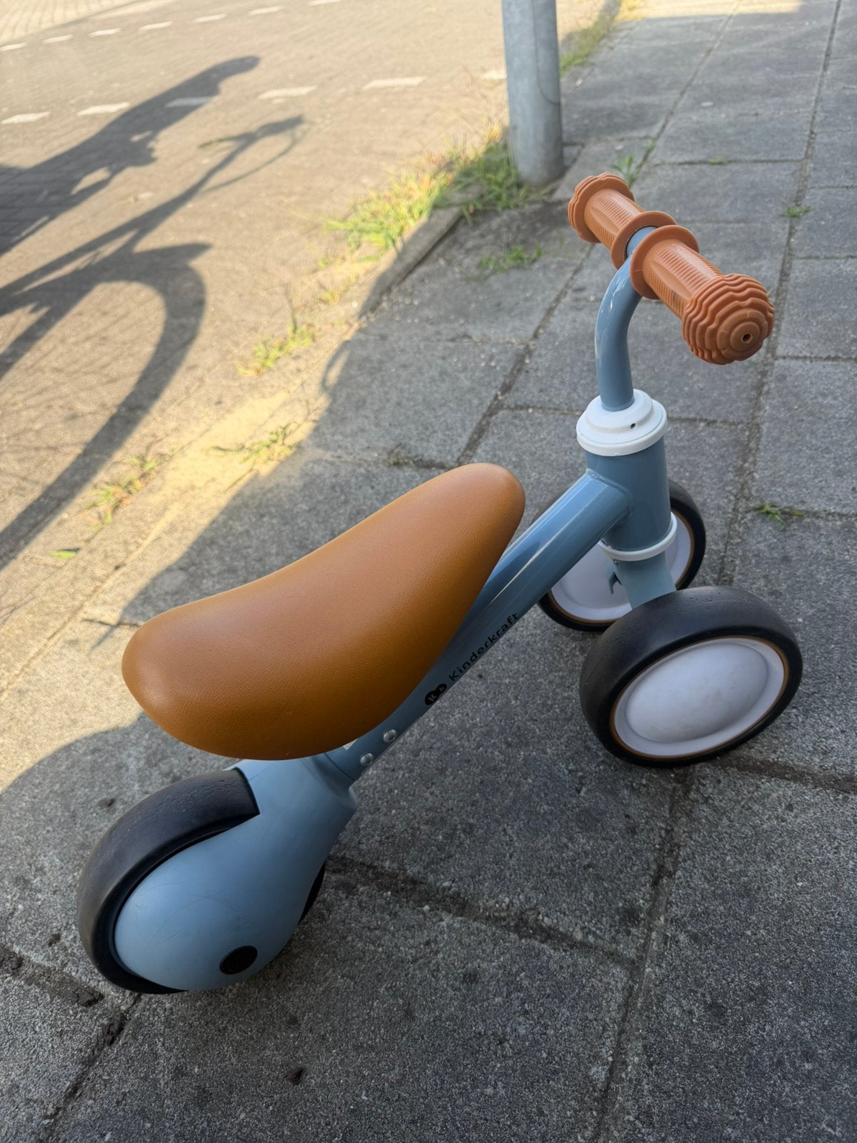 Kinderkraft loopdriewieler / loopfiets – €15, Kinderen en Baby's, Speelgoed | Buiten | Voertuigen en Loopfietsen, Ophalen, Gebruikt