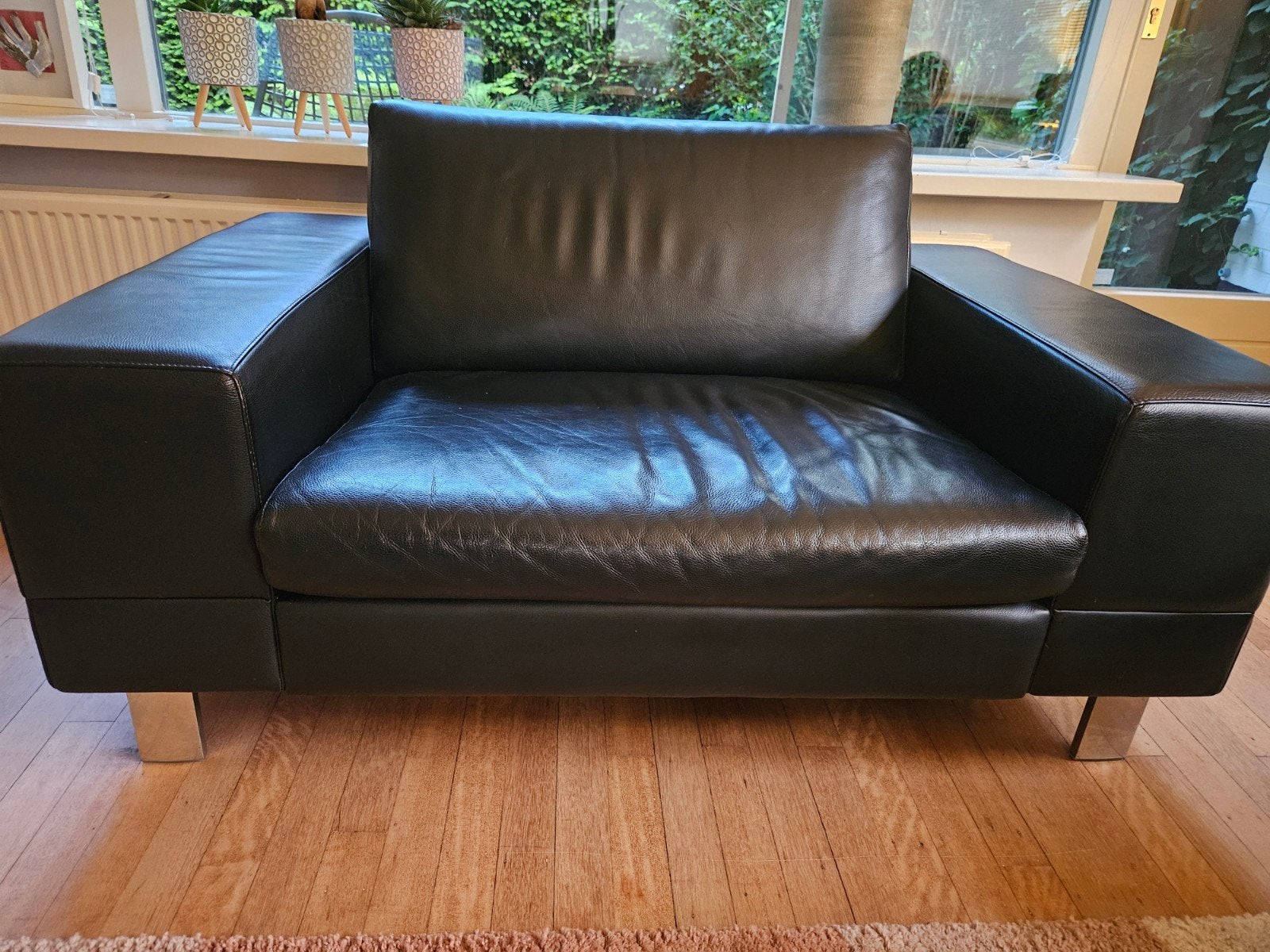 Pode Senso Loveseat - Zwart Lederen Design Bank, Huis en Inrichting, Banken | Sofa's en Chaises Longues, Modern design, Gebruikt