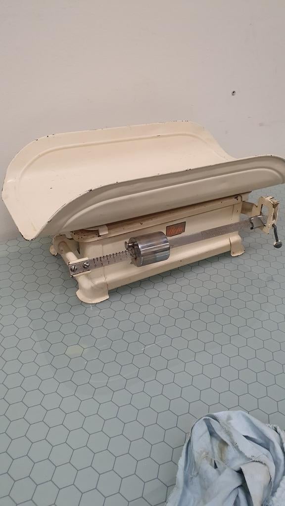 Vintage baby weegschaal, Ophalen of Verzenden, Gezichtsbruiner, Minder dan 10 lampen