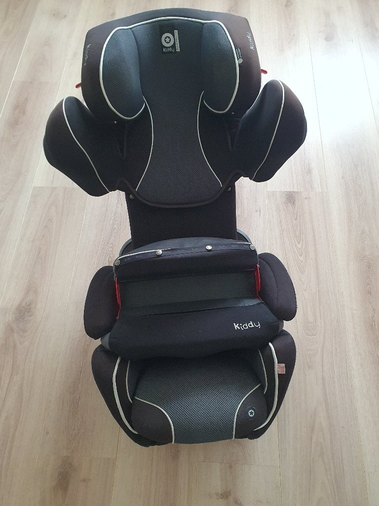Autostoeltje, Verstelbare rugleuning, Autogordel, Zo goed als nieuw, 9 t/m 36 kg