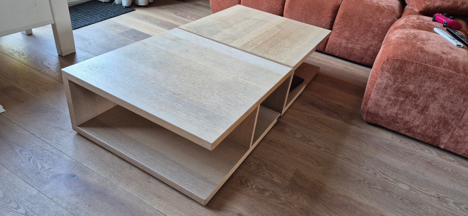 2 identieke houten salontafels met opbergruimte, Ophalen, Gebruikt, 50 tot 100 cm, Eikenhout