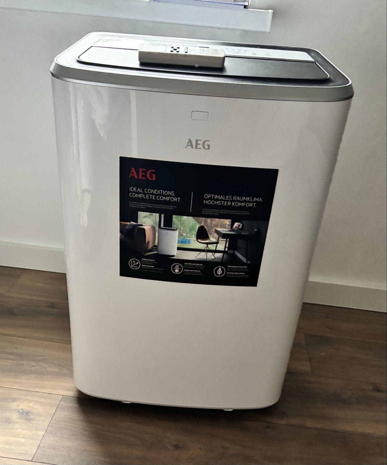 AEG Mobiele Airco AXP34U338HW - Koelen, Ontvochtigen, Ventil, Ophalen, Minder dan 60 m³, 3 snelheden of meer, Zo goed als nieuw