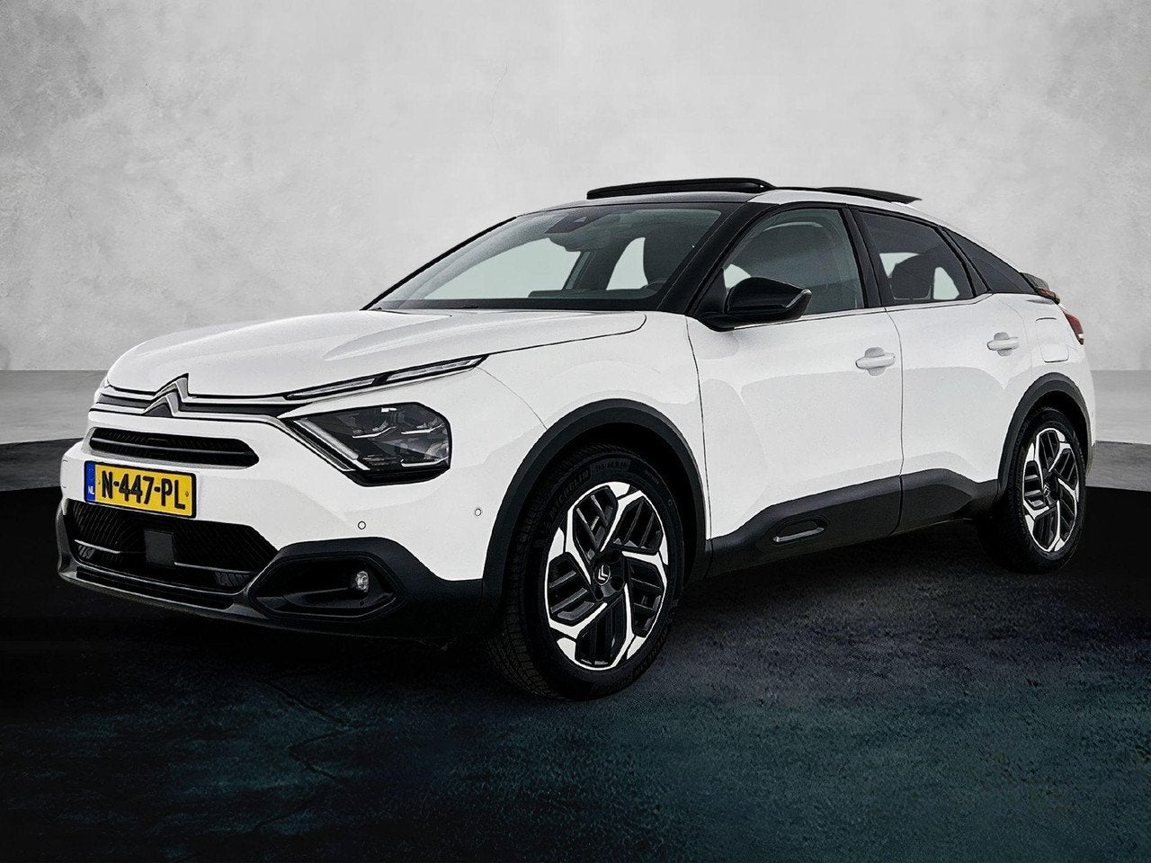 Citroën C4 1.2 Shine | Panoramisch Schuif/Kantel Dak | Lede, Auto's, Automaat, Gebruikt, 1199 cc, Leder