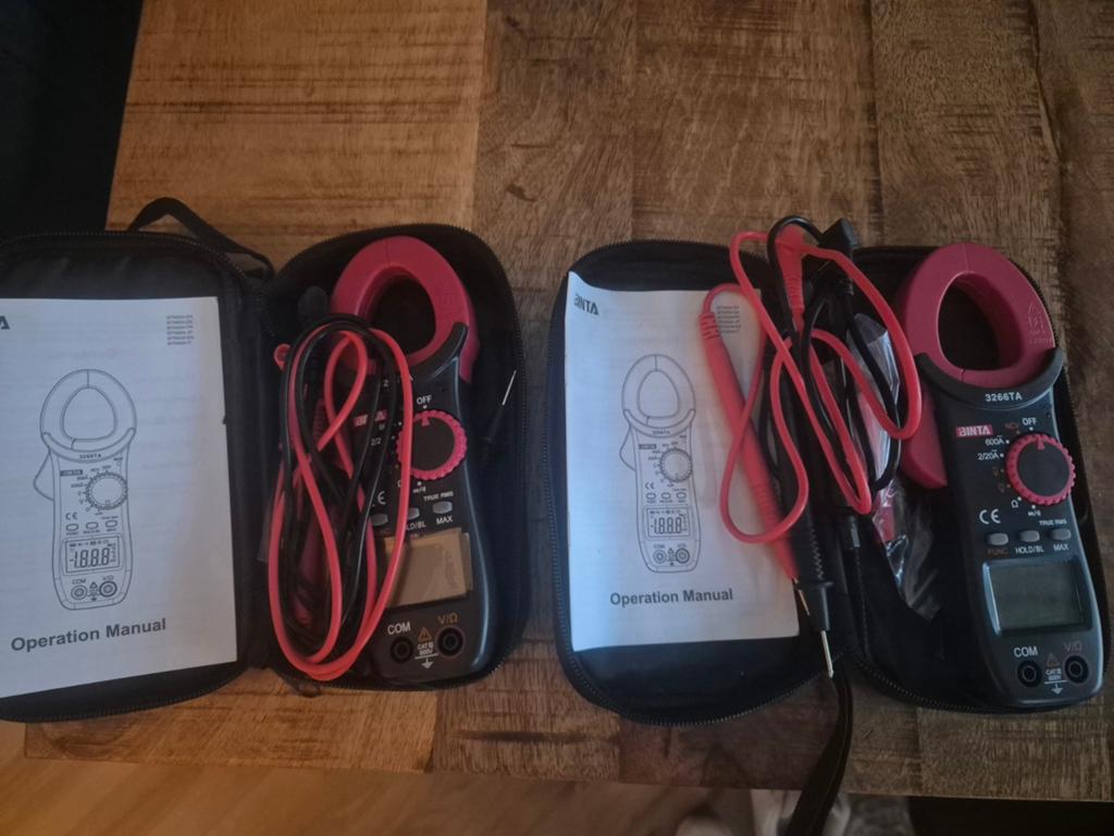 Nieuwe Digitale Stroomtangen / Multimeters - Set van 2, Ophalen of Verzenden, Nieuw, Multimeter