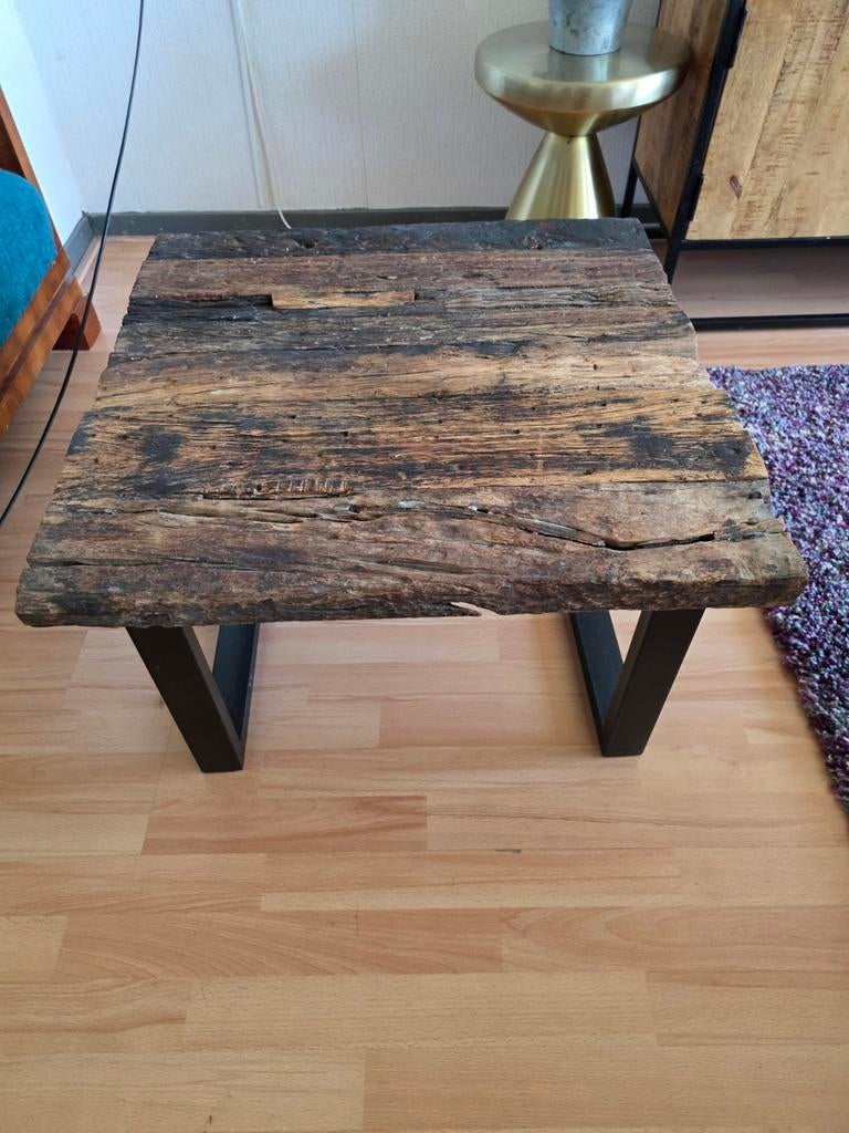 Unieke Industriële Salontafel - Robuust Wagonhout (65x65 cm), Overige houtsoorten, Gebruikt, 50 tot 100 cm, Vierkant