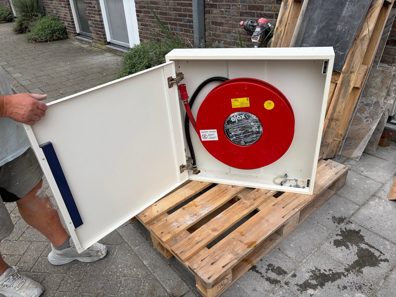 Ajax Brandslanghaspel in kast - ongebruikt, Ophalen, Zo goed als nieuw, Brandblusser